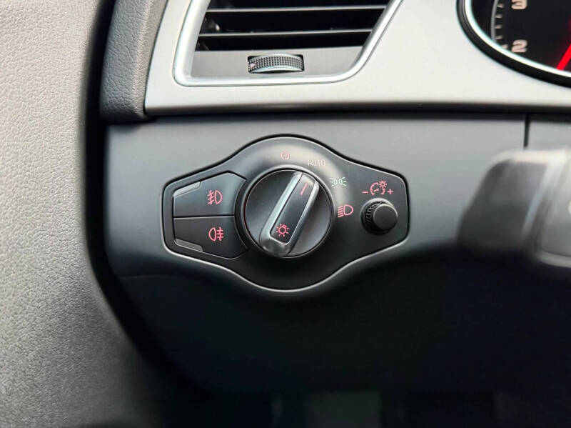 2015 Audi A4 2.0T quattro Premium Plus