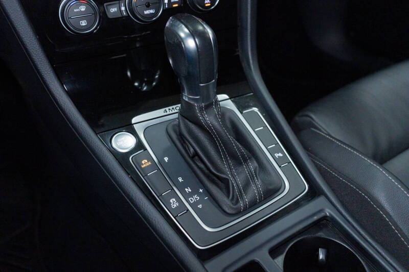 2015 Volkswagen Golf R