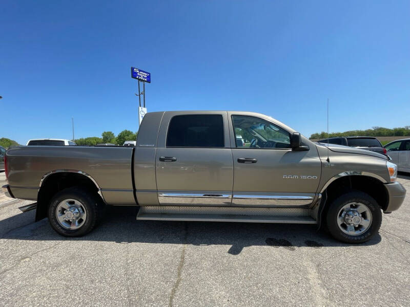 Used 2006 Dodge Ram 1500 Pickup SLT with VIN 3D7KS19D96G211206 for sale in Zumbrota, Minnesota