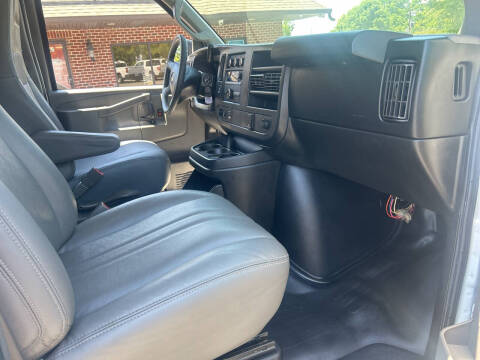 2017 Chevrolet Express 2500
