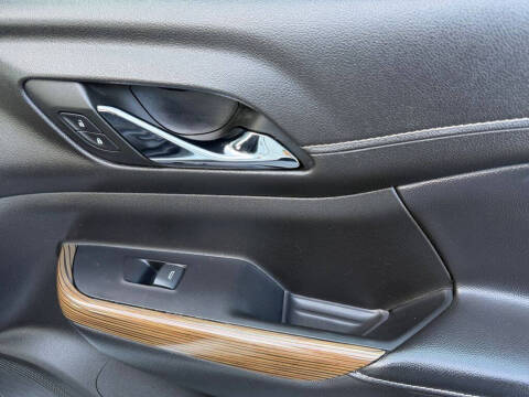 2022 GMC Acadia SLE