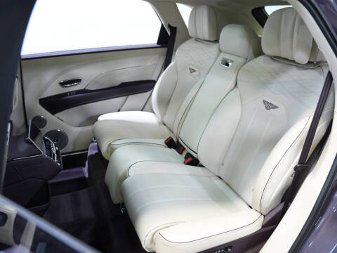 2023 Bentley Bentayga EWB