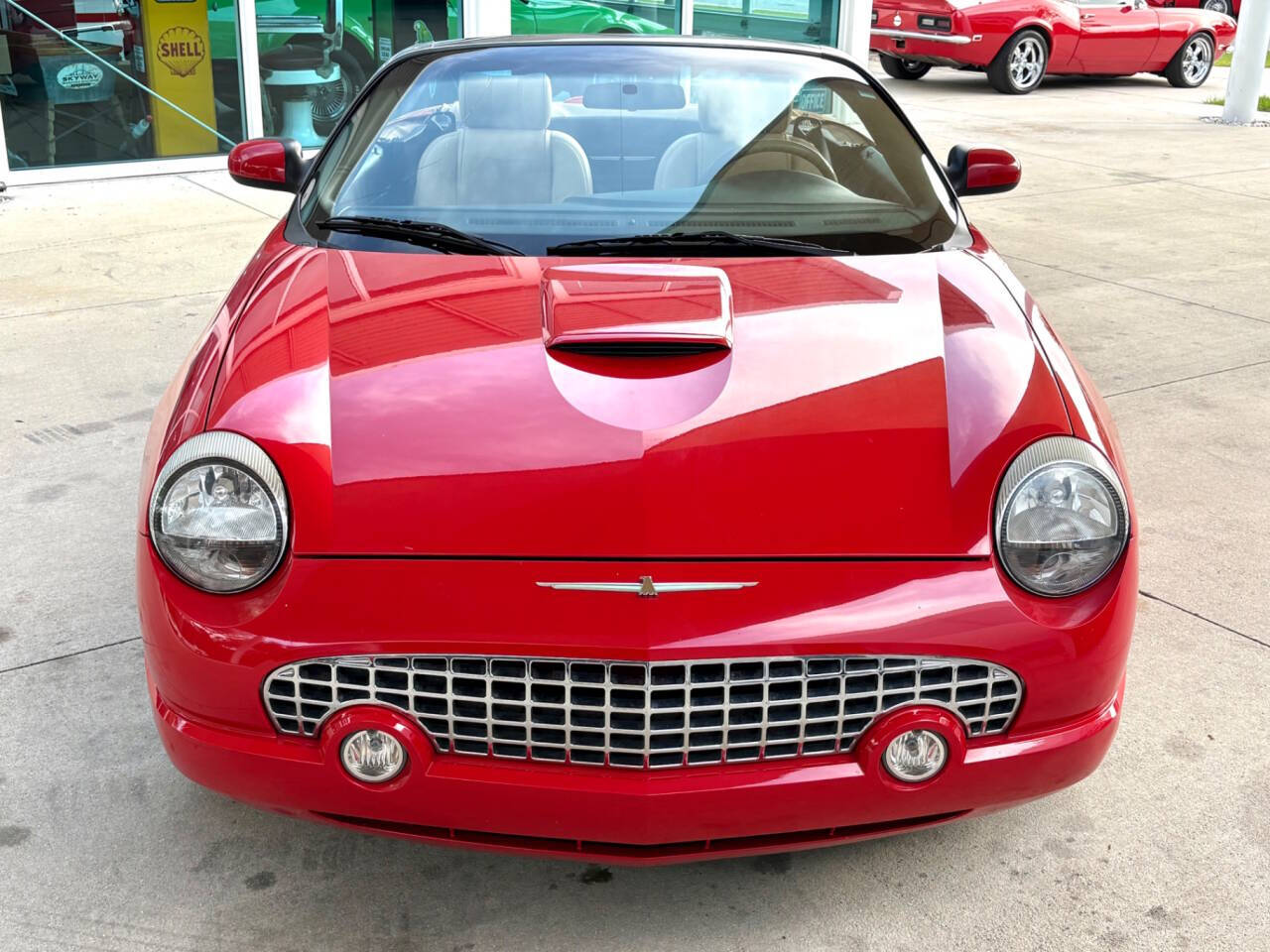 2005 Ford Thunderbird 3