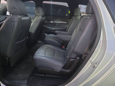 2022 Buick Enclave Essence