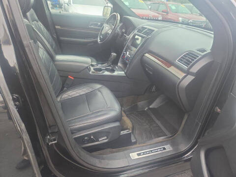 2017 Ford Explorer Platinum