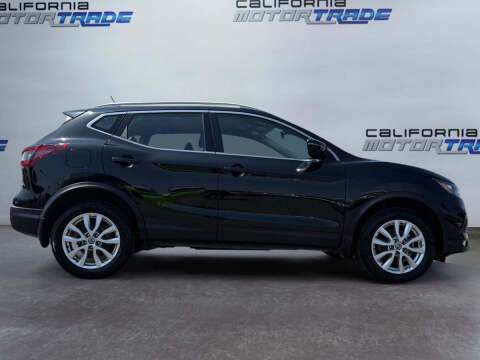 2022 Nissan Rogue Sport SV