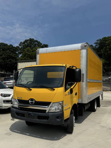 2018 Hino 155