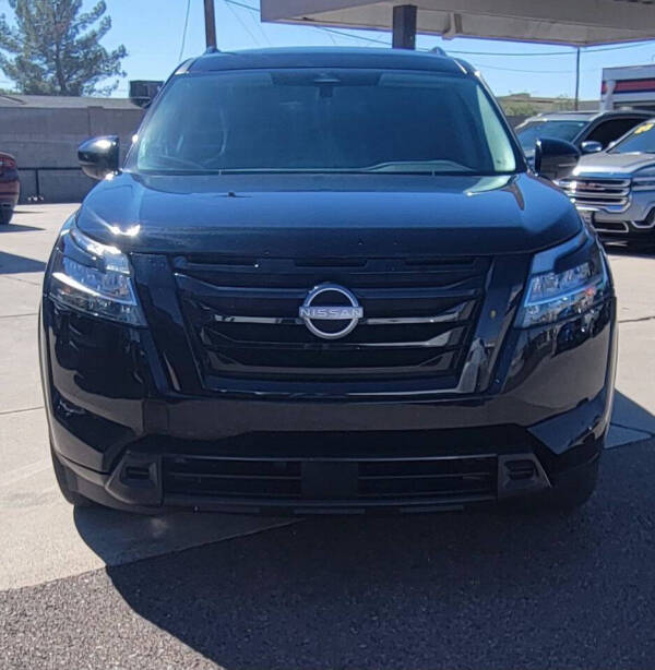 2022 Nissan Pathfinder SV