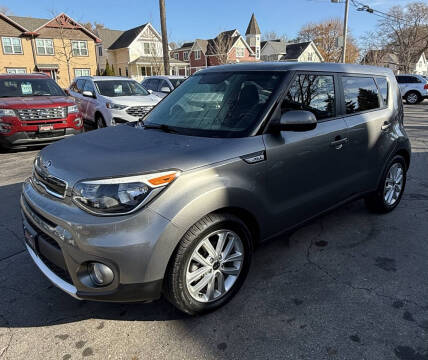 2017 Kia Soul +