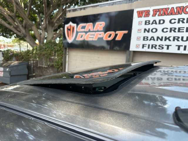 2017 Toyota Sienna SE Premium 8-Passenger