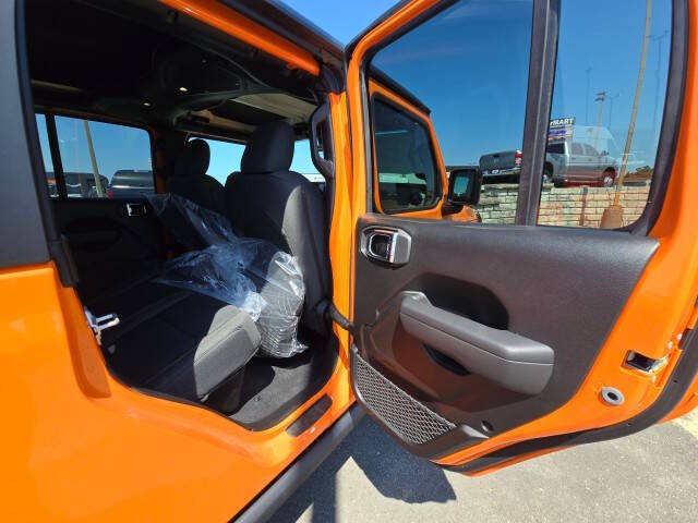 2025 Jeep Gladiator NightHawk