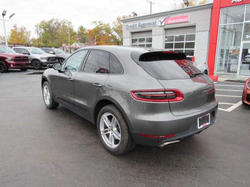2018 Porsche Macan