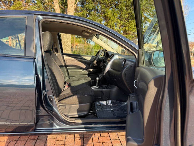 2016 Nissan Versa 1.6 SV