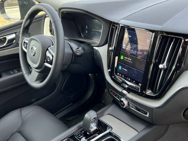 2025 Volvo XC60 B5 Plus Dark Theme