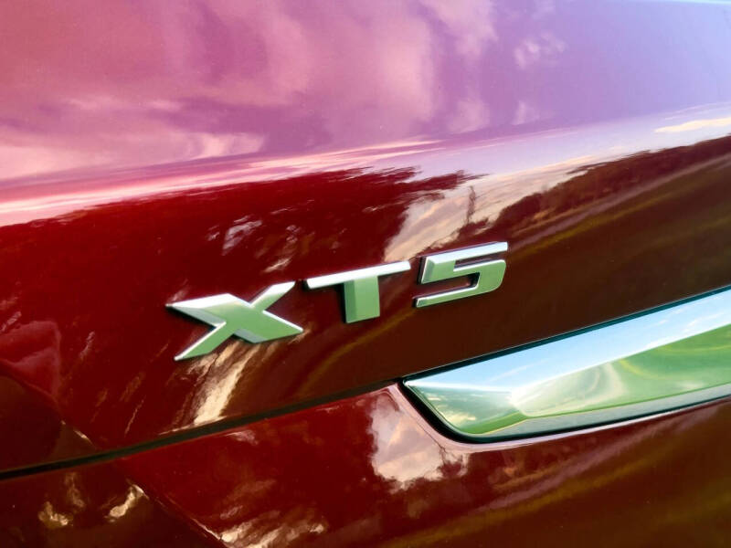 2017 Cadillac XT5 Premium Luxury
