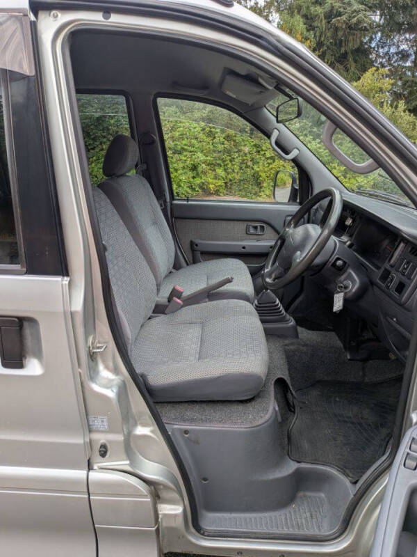 2000 Daihatsu Atrai7