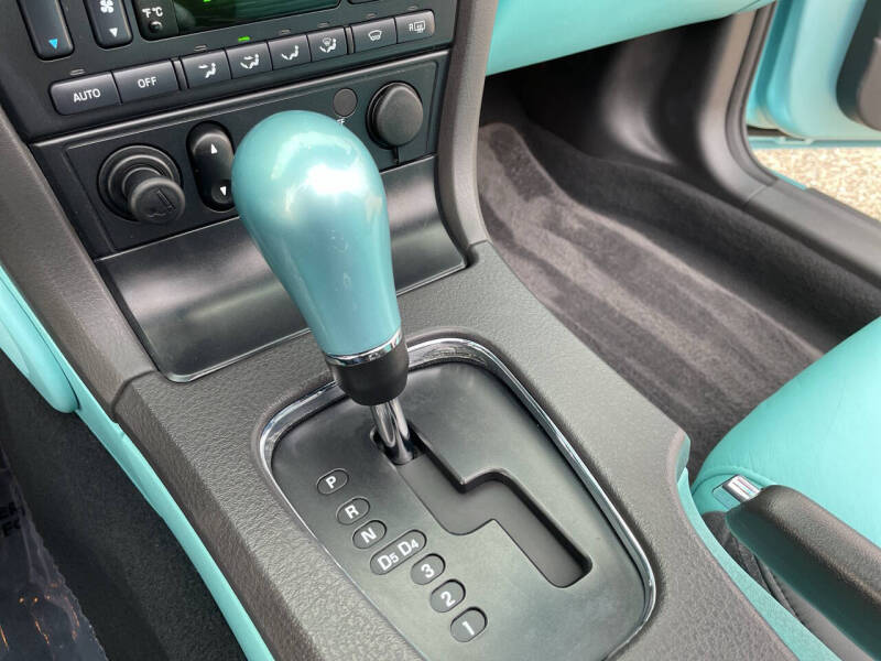 2002 Ford Thunderbird Deluxe