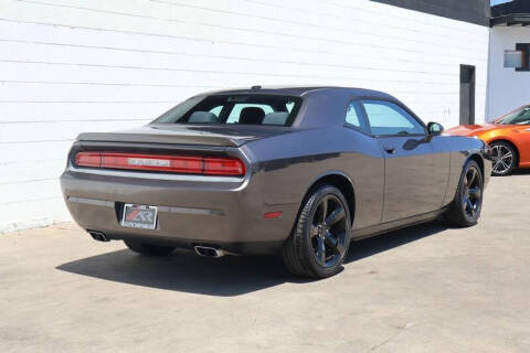 2013 Dodge Challenger SXT