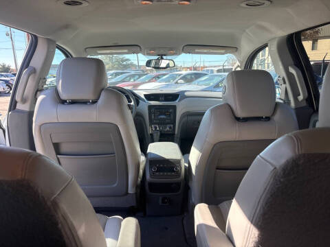 2017 Chevrolet Traverse LT