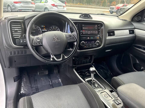 2017 Mitsubishi Outlander SE