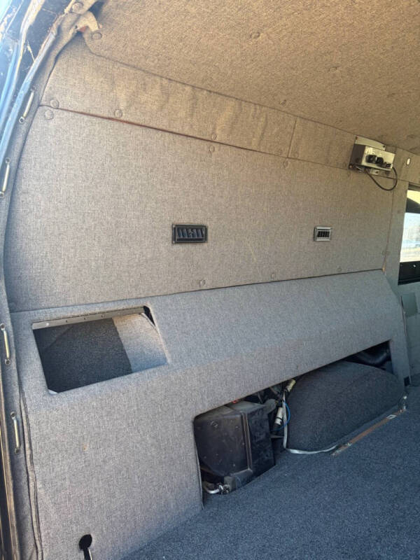2004 Ford E-Series E-350 SD