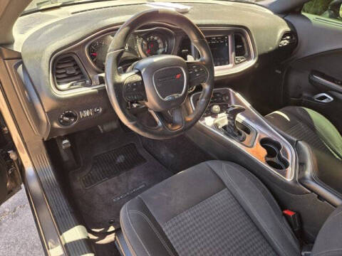2017 Dodge Challenger SXT