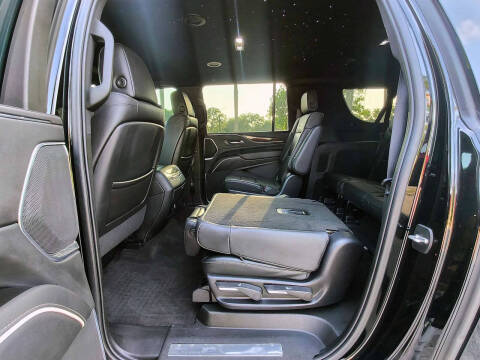 2022 Cadillac Escalade ESV Luxury
