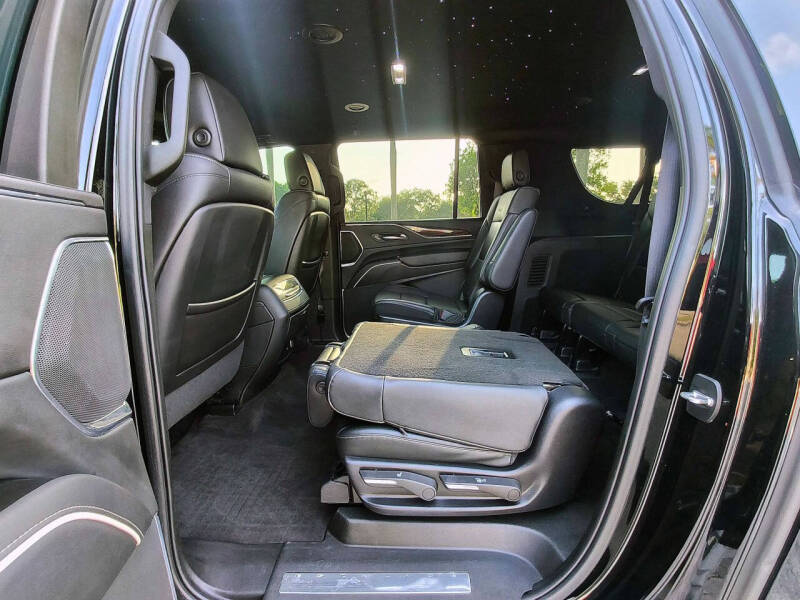 2022 Cadillac Escalade ESV Luxury