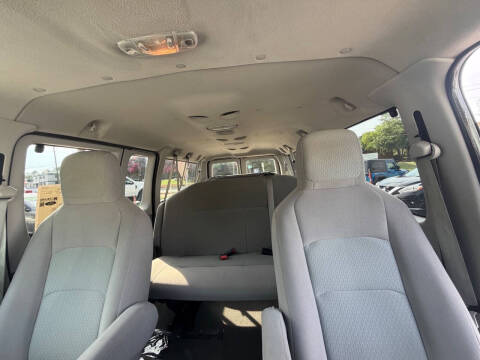 2010 Ford E-Series E-350 SD XL