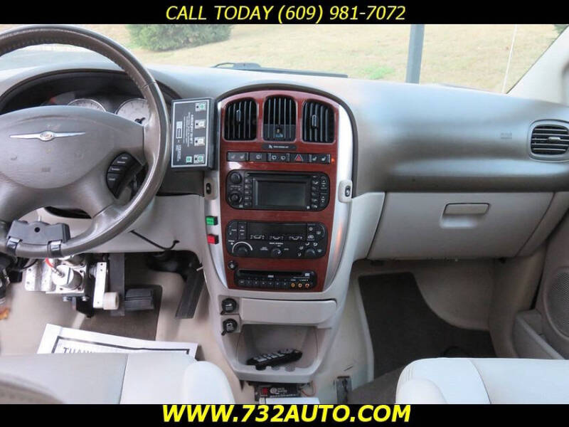 2006 Chrysler Town and Country Limited