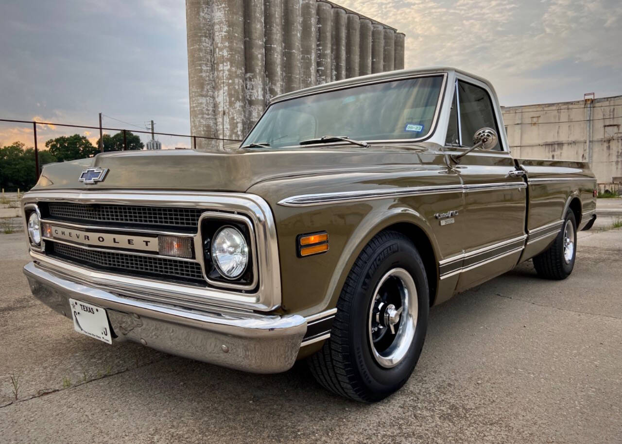 1970 Chevrolet C/K 10 Series 2