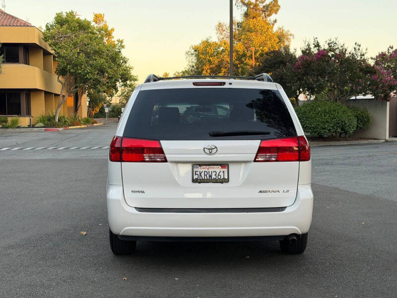 2005 Toyota Sienna LE 7 Passenger