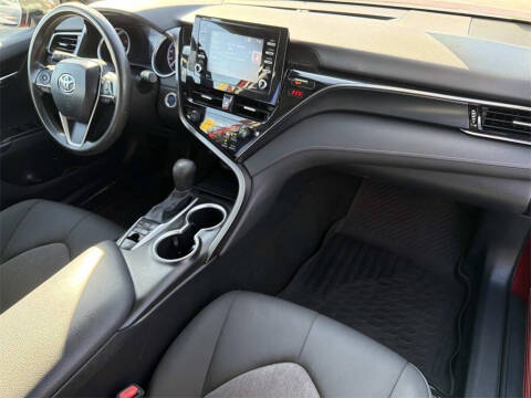 2021 Toyota Camry Hybrid LE