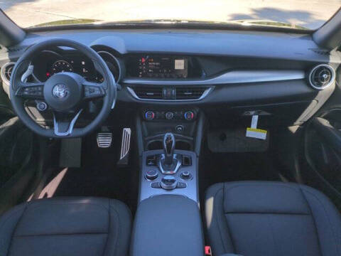 2025 Alfa Romeo Stelvio