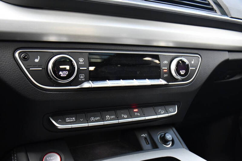 2021 Audi SQ5 3.0T quattro Prestige