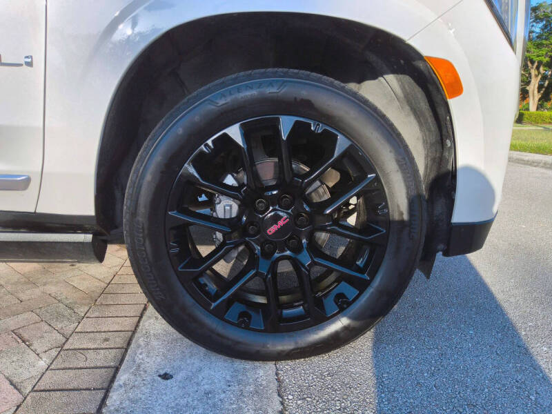2022 GMC Yukon XL Denali