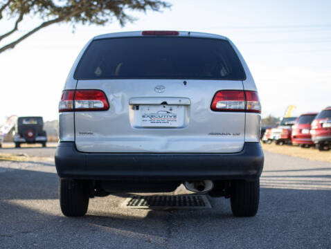 2001 Toyota Sienna CE