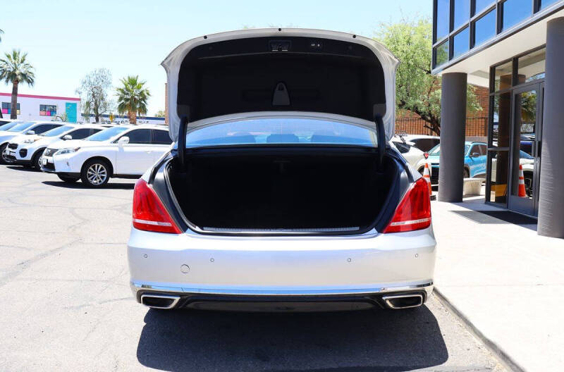 2019 Genesis G90