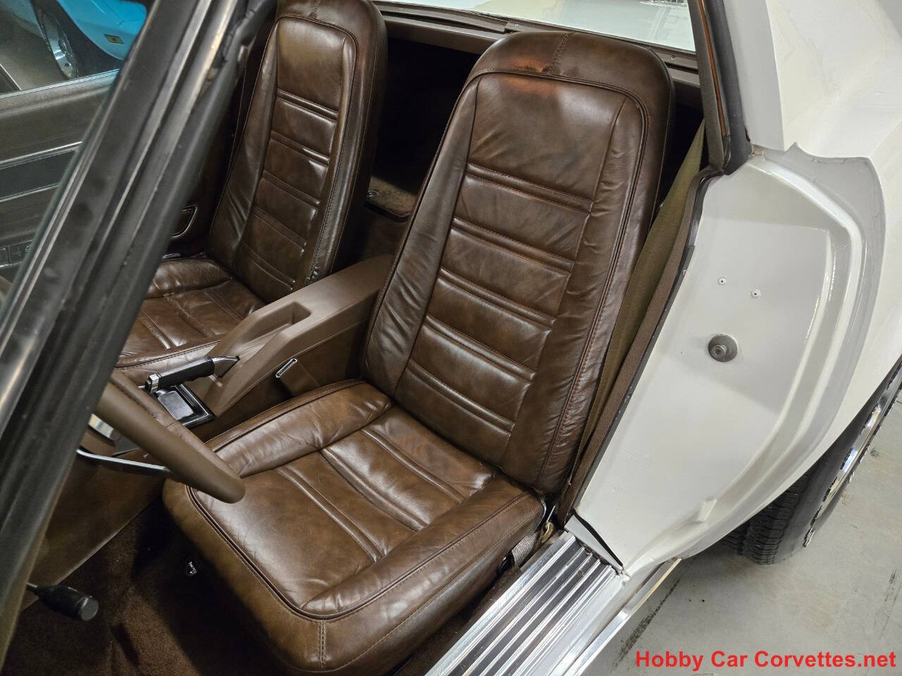 1977 Chevrolet Corvette 14