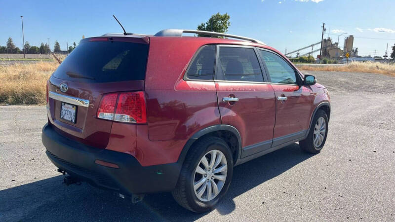 2011 Kia Sorento LX