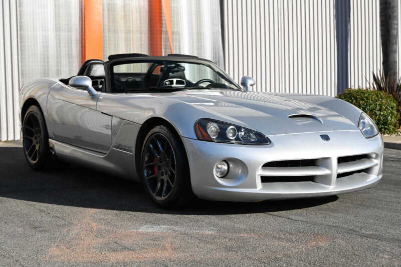 2004 Dodge Viper SRT-10