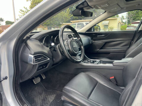 2019 Jaguar XE 25t Premium