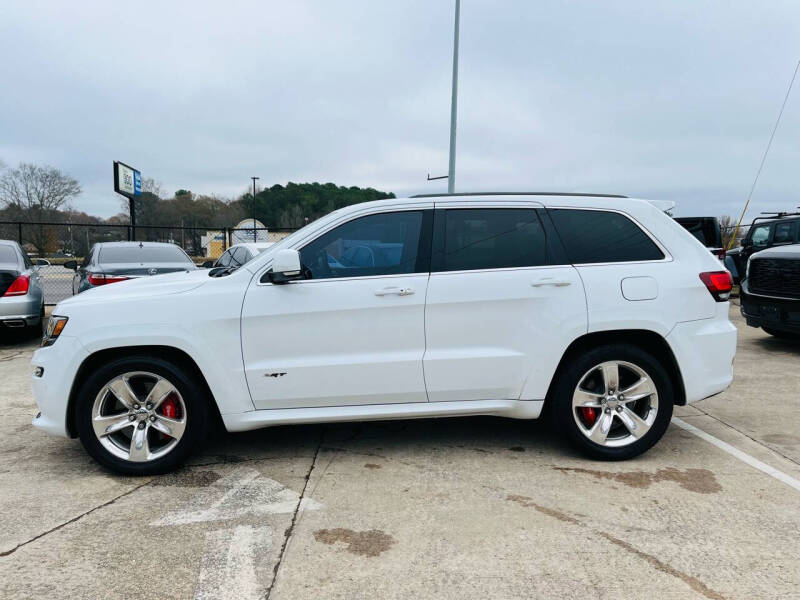 2015 Jeep Grand Cherokee SRT photo 11