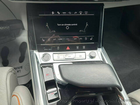 2024 Audi Q8 Sportback e-tron quattro Prestige S line