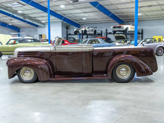 1947 Ford Custom