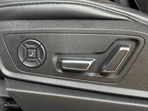 2019 Audi e-tron quattro Prestige