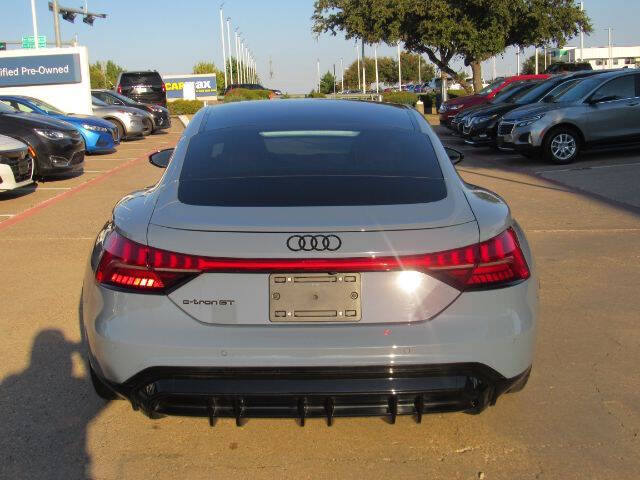 2023 Audi e-tron GT quattro Prestige