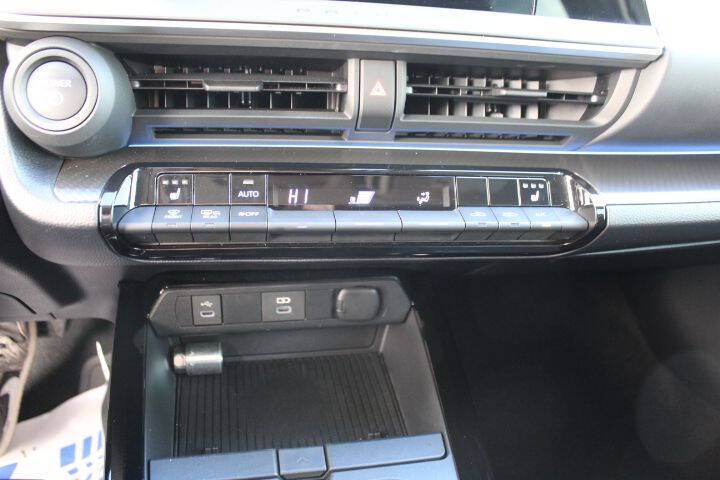 2025 Toyota Prius Limited