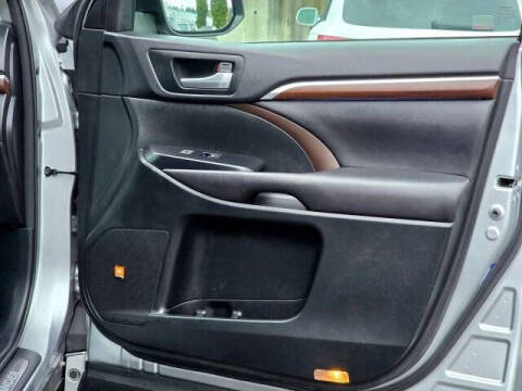 2016 Toyota Highlander Hybrid Limited Platinum