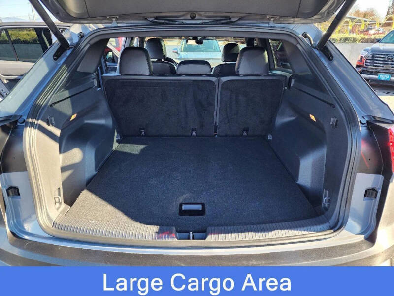 2020 Volkswagen Atlas Cross Sport V6 SEL R-Line 4Motion